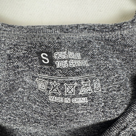 Crop Top Gray Workout  Top - Picture 3 of 5